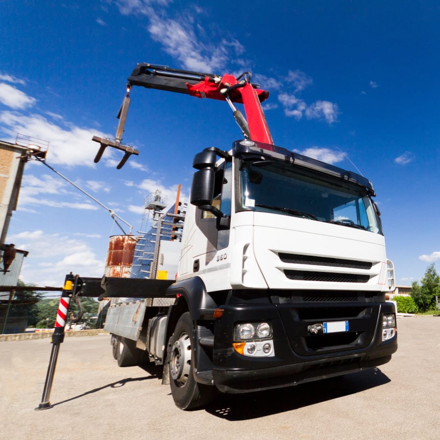 Camion con gru autolaadkraan truck crane