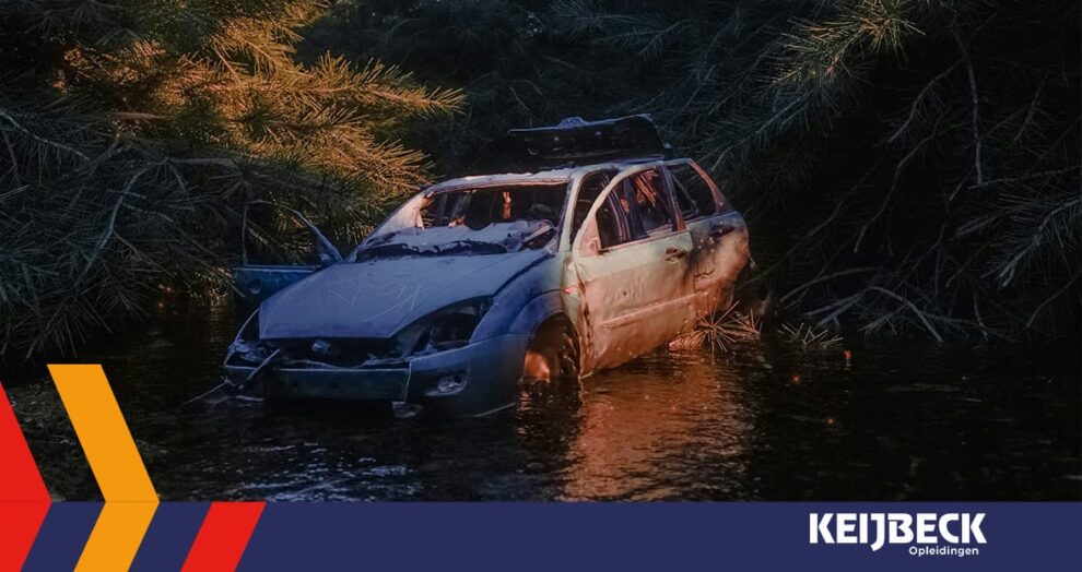 Wat te doen als je met je auto in het water komt Keijbeck-Opleidingen-veilig-de-weg-op-auto-te-water
